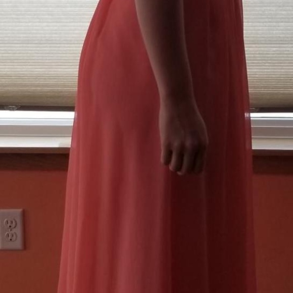 Long One-Shoulder Crinkle Chiffon Dress - Picture 4 of 5